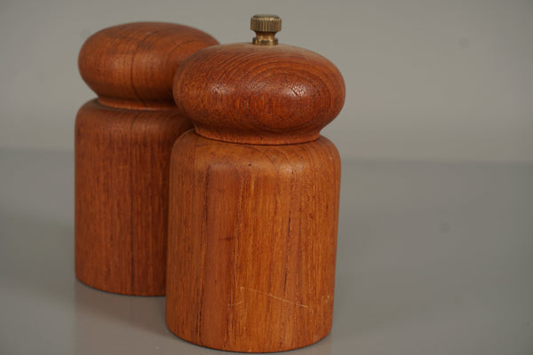 Vintage Teak Salt and Pepper Shaker Set 1960s Scandinavian - Image 4