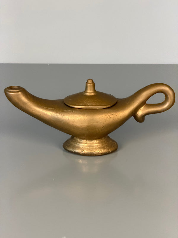 Vintage Brass Aladdin Oil Lamp 1970s Gold Metal - Image 2