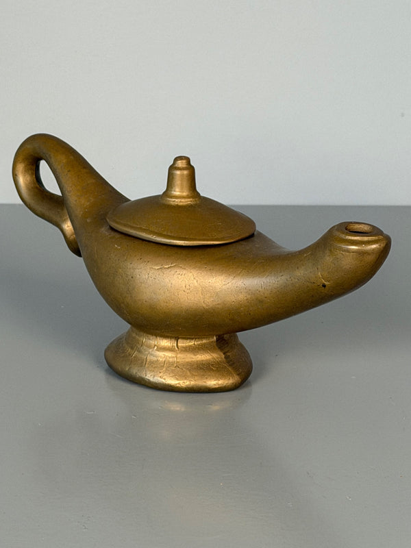 Vintage Brass Aladdin Oil Lamp 1970s Gold Metal - Image 4