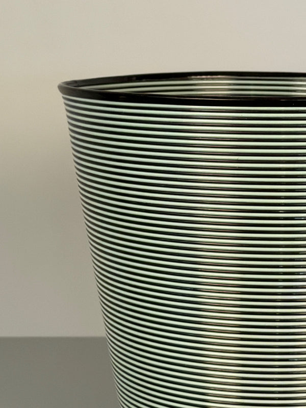 Rotaflex Wastebasket 1960s Black Light Green Metal - Image 4